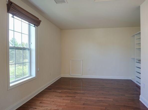 6 Glen Ellen Blvd 6, Millis MA 02054
