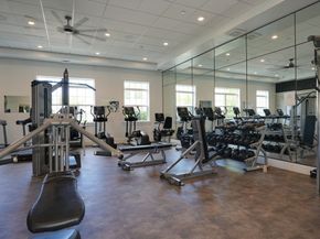 6 Glen Ellen Blvd 6, Millis MA 02054