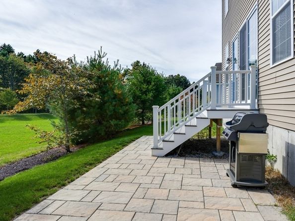 6 Glen Ellen Blvd 6, Millis MA 02054