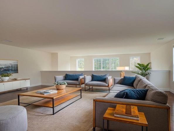 6 Glen Ellen Blvd 6, Millis MA 02054
