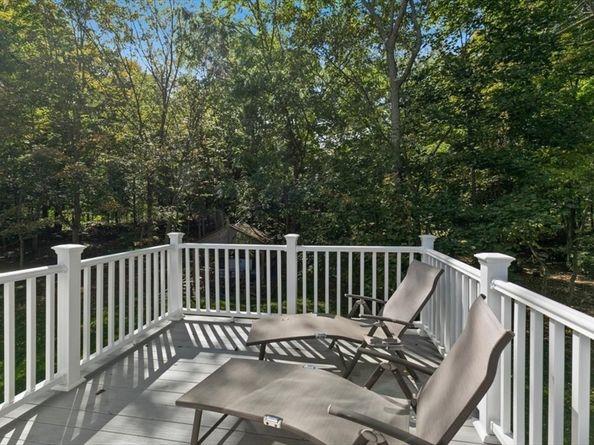 34 & 34R Pickering St, Essex MA 01929
