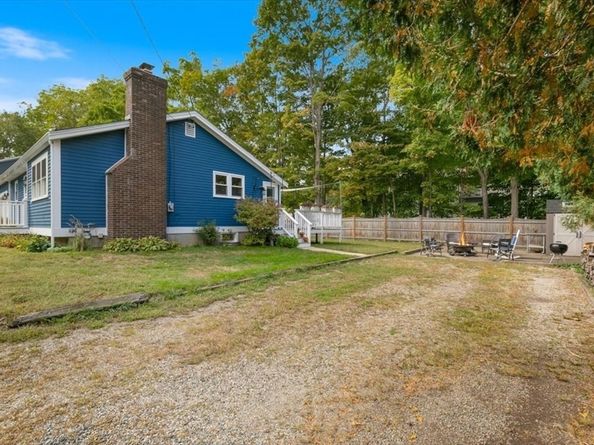 34 & 34R Pickering St, Essex MA 01929