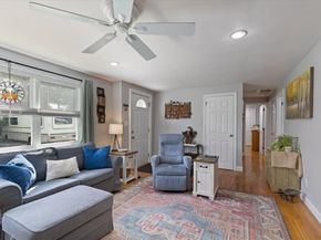 34 & 34R Pickering St, Essex MA 01929