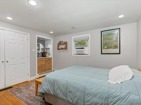 34 & 34R Pickering St, Essex MA 01929