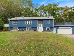 34 & 34R Pickering St, Essex MA 01929