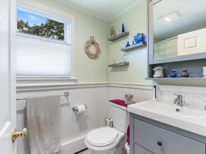 34 & 34R Pickering St, Essex MA 01929