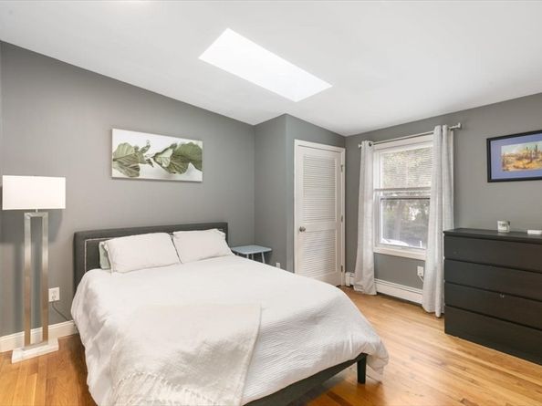 34 & 34R Pickering St, Essex MA 01929