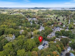 34 & 34R Pickering St, Essex MA 01929