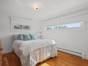 24 Maple St, Marblehead MA 01945
