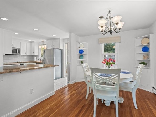 24 Maple St, Marblehead MA 01945