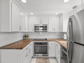 24 Maple St, Marblehead MA 01945