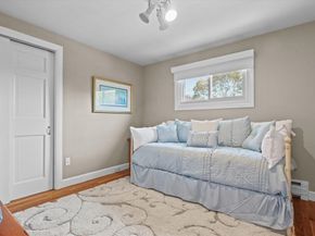 24 Maple St, Marblehead MA 01945