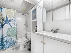 22 Shrewsbury Green Dr C, Shrewsbury MA 01545