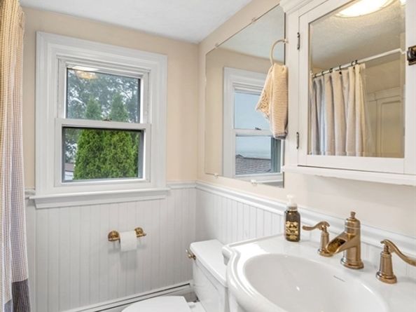 42 Fairfield Avenue, Melrose MA 02176