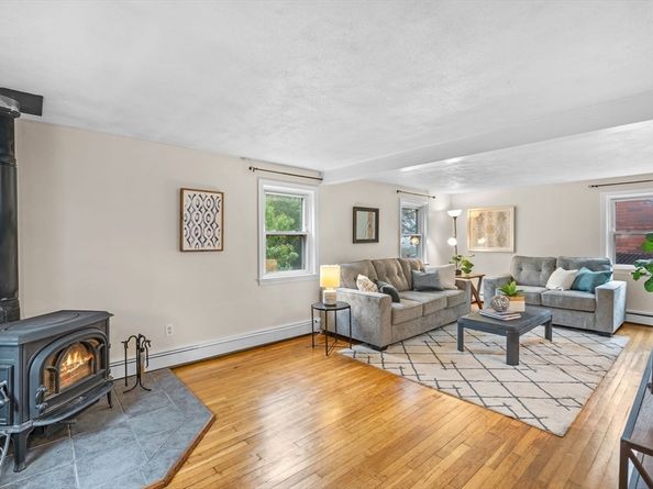 42 Fairfield Avenue, Melrose MA 02176