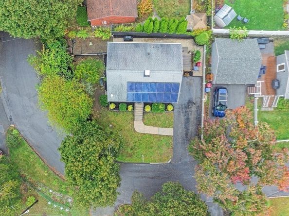 42 Fairfield Avenue, Melrose MA 02176