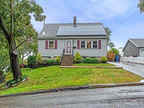 42 Fairfield Avenue, Melrose MA 02176