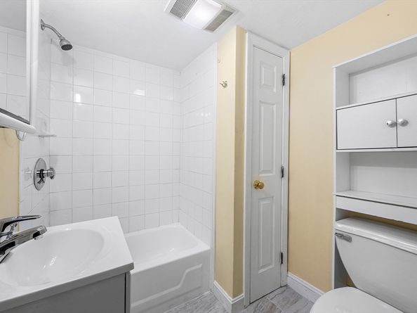 14 River Street Pl, Lynn MA 01905