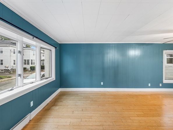 14 River Street Pl, Lynn MA 01905