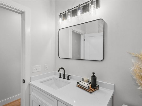 119 River St, Middleton MA 01949