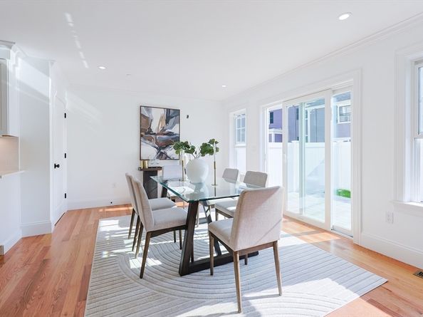 54 South St 5, Medford MA 02155