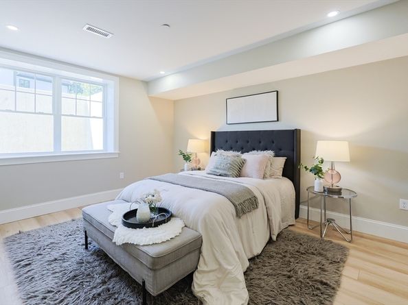 54 South St 5, Medford MA 02155