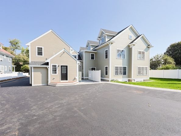 54 South St 5, Medford MA 02155