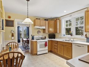 6 Moore Ave, Worcester MA 01602