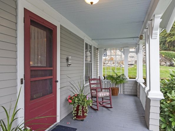6 Moore Ave, Worcester MA 01602