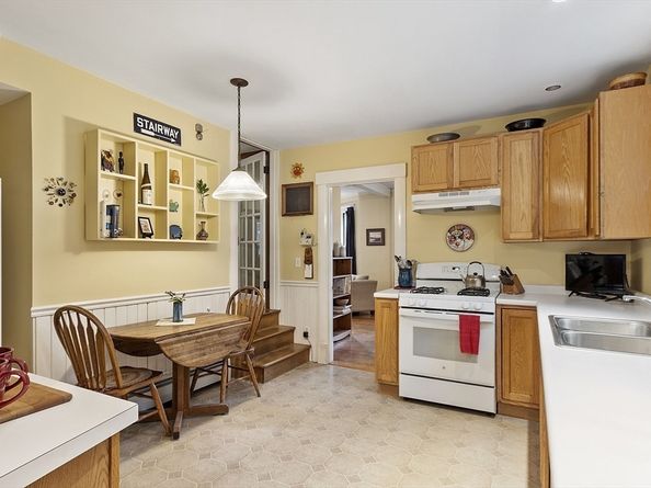 6 Moore Ave, Worcester MA 01602