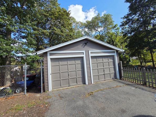 28 Fern Ave, Brockton MA 02301