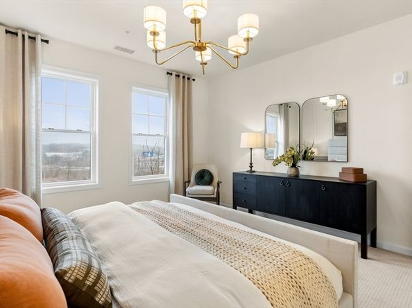 2 Stratton Drive 1109, Woburn MA 01801