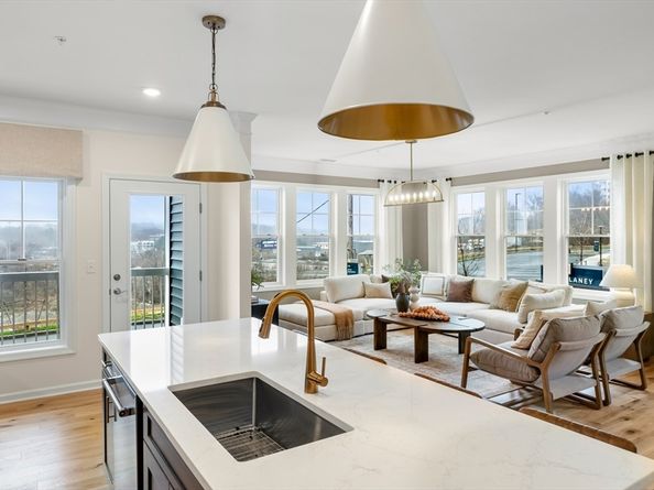 2 Stratton Drive 1109, Woburn MA 01801