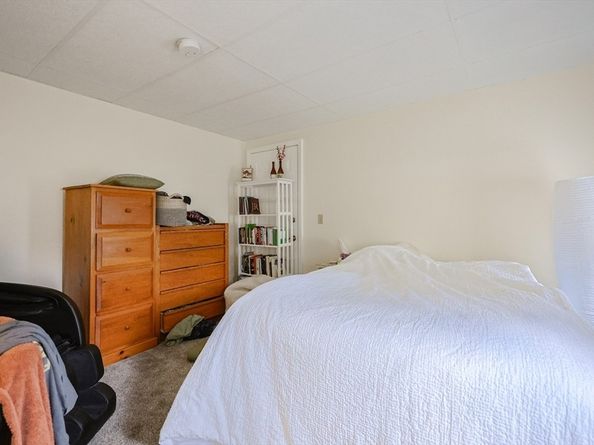 31-37 Leicester St, Oxford MA 01537