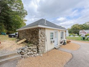 31-37 Leicester St, Oxford MA 01537