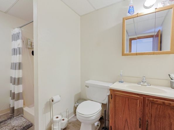 31-37 Leicester St, Oxford MA 01537