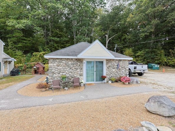 31-37 Leicester St, Oxford MA 01537