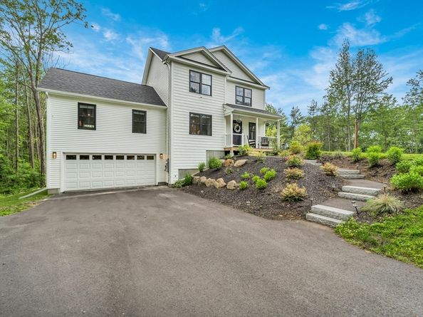 182 Sheldon Rd, Fitchburg MA 01420