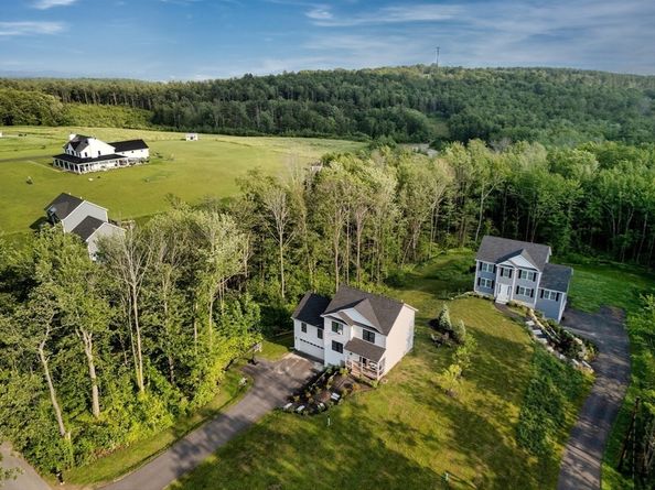 182 Sheldon Rd, Fitchburg MA 01420