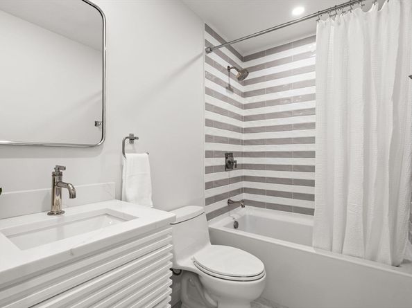 713-725 E 7th St 715, Boston MA 02127