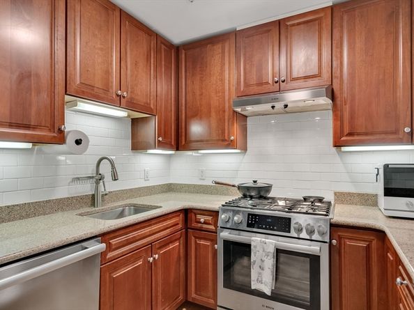 318 Rindge Ave 103, Cambridge MA 02140