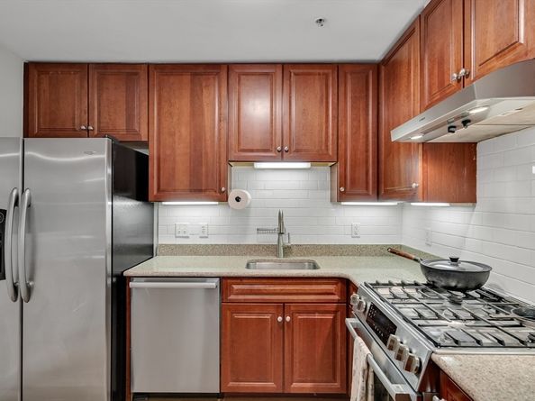 318 Rindge Ave 103, Cambridge MA 02140