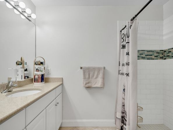 318 Rindge Ave 103, Cambridge MA 02140
