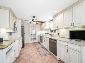 1170 Livingston St, Tewksbury MA 01876