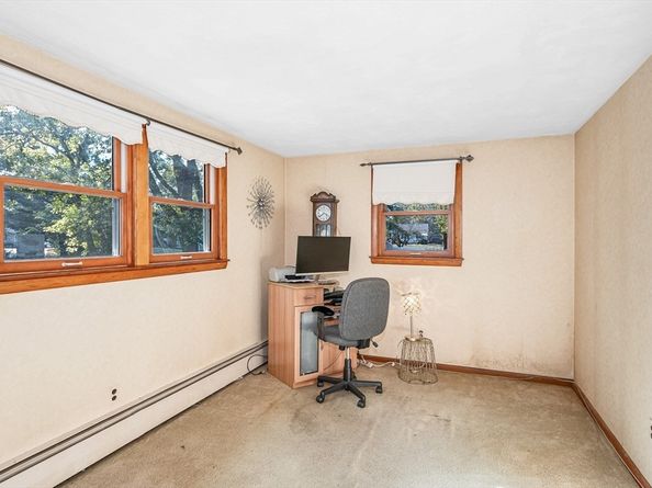 1170 Livingston St, Tewksbury MA 01876