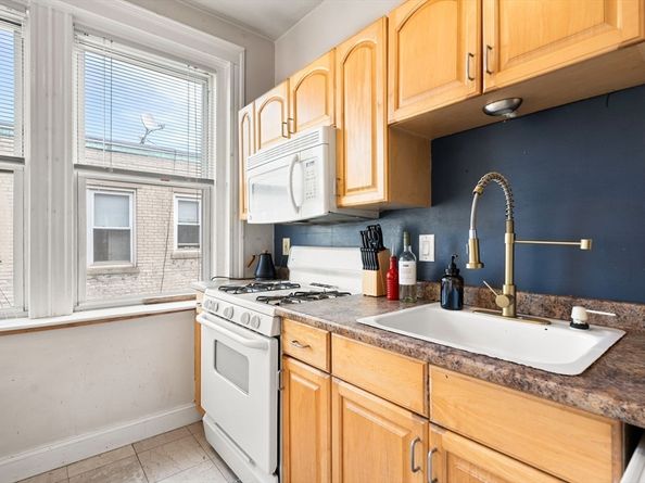 1691 Commonwealth Ave 31, Boston MA 02135