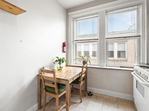 1691 Commonwealth Ave 31, Boston MA 02135