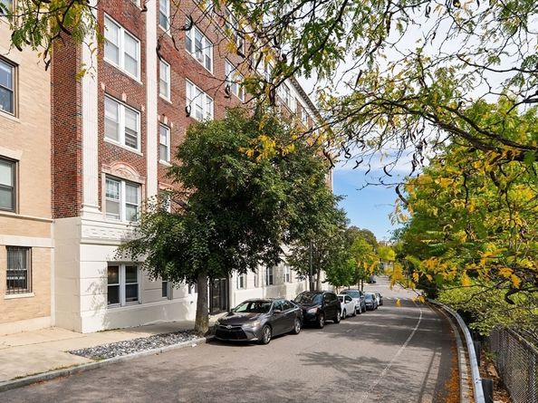 1691 Commonwealth Ave 31, Boston MA 02135