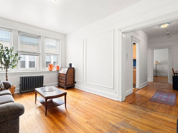 1691 Commonwealth Ave 31, Boston MA 02135