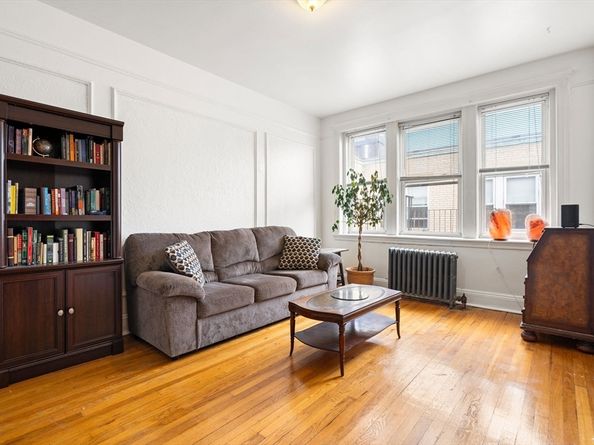 1691 Commonwealth Ave 31, Boston MA 02135